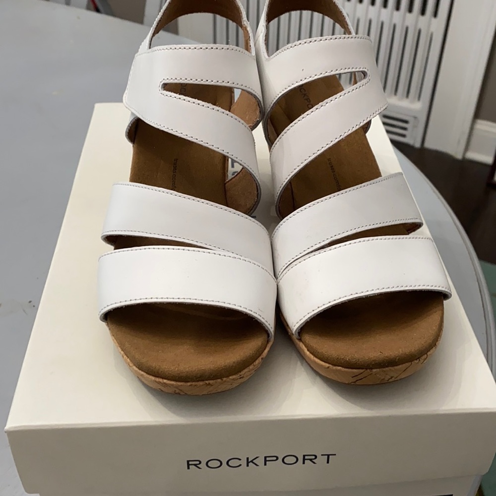 Rockport Women’s white sandal size 7-1/2